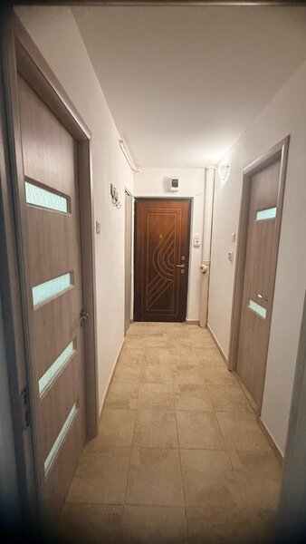 Vitan mall, inchiriez garsoniera, decomandata, spatioasa, renovata, 2000lei